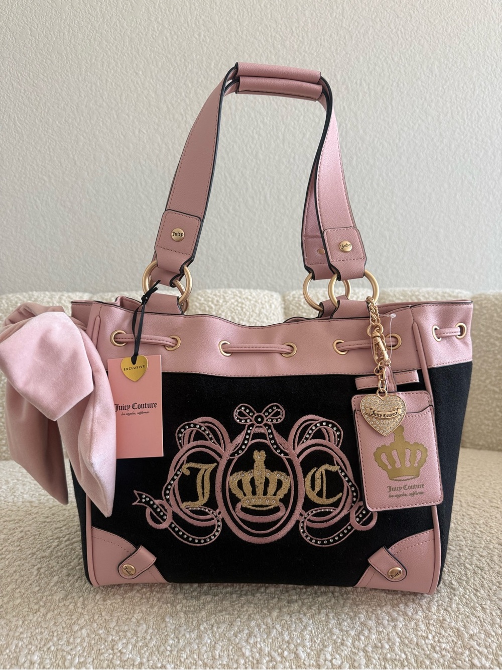 Juicy Couture Pink & Black Daydreamer Bag 🎀